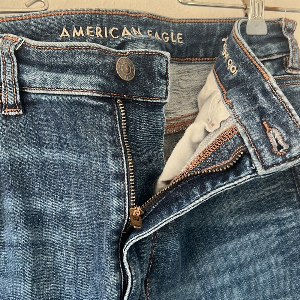 AMERICAN EAGLE HIGHEST RISE JEGGING CROP JEANS SIZE 12